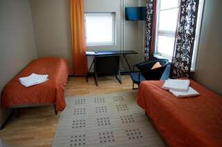 Отель Hotelli Kuppi Ilmajoki Двухместный номер с 1 кроватью или 2 отдельными кроватями-8